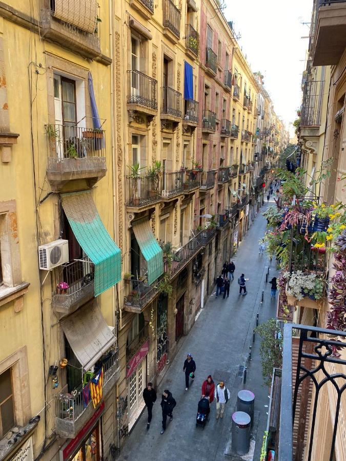 Spacious Modern Apartment In The Vibrant El Raval Barcelona Bagian luar foto